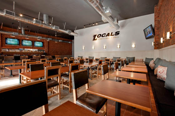 locals sports bar & grill