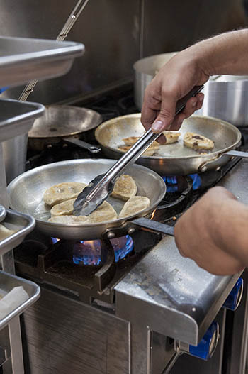 golden-road-dine-review