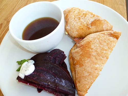 elaine's-bakery-&-cafe-dine-review