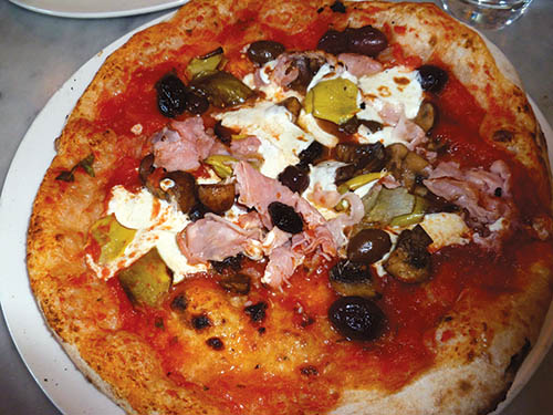 michael's-pizzaeria-dine-review