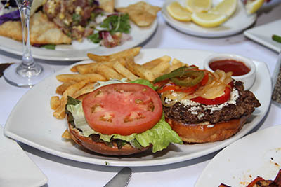 sur-restaurant-lounge