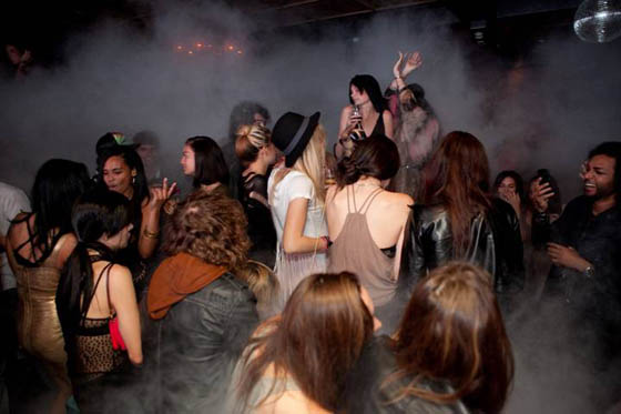 dj-chris-lake-surprise-gig-at-agency