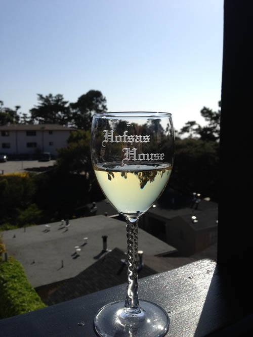 hofsas-house-dine-travel