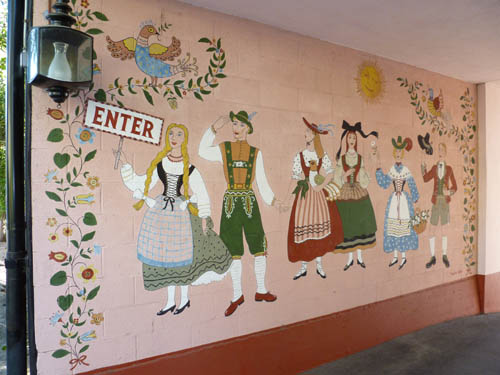 hofsas-house-dine-travel