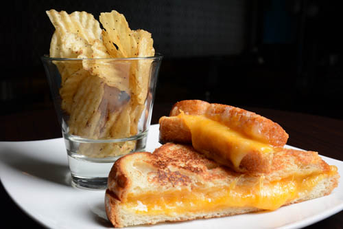 alley-lounge-dine-review