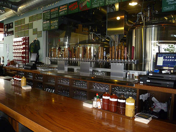 beachwood-brewing-bbq-dine-review